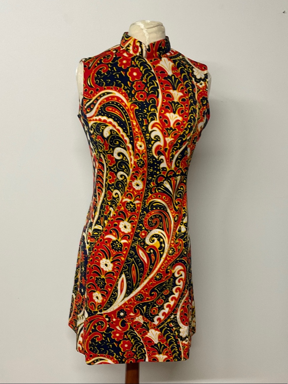 Vintage 70's Women's Multicolor Print Sleeveless Dress Size Small